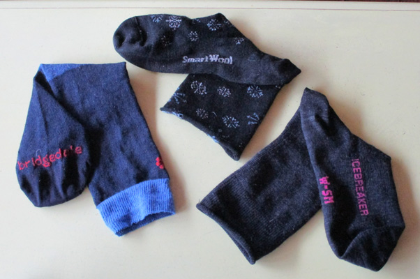 wool-nylon socks unhemmed