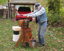 pressing cider